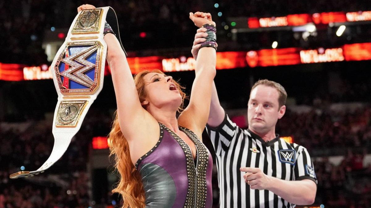 Becky Lynch Title Change At WWE ‘Hell In A Cell’ Was Reportedly A Last ...