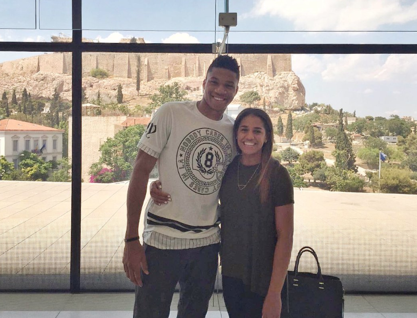 Look Giannis Antetokounmpo S Stunning Girlfriend Mariah Shines In Photos The Sports Daily