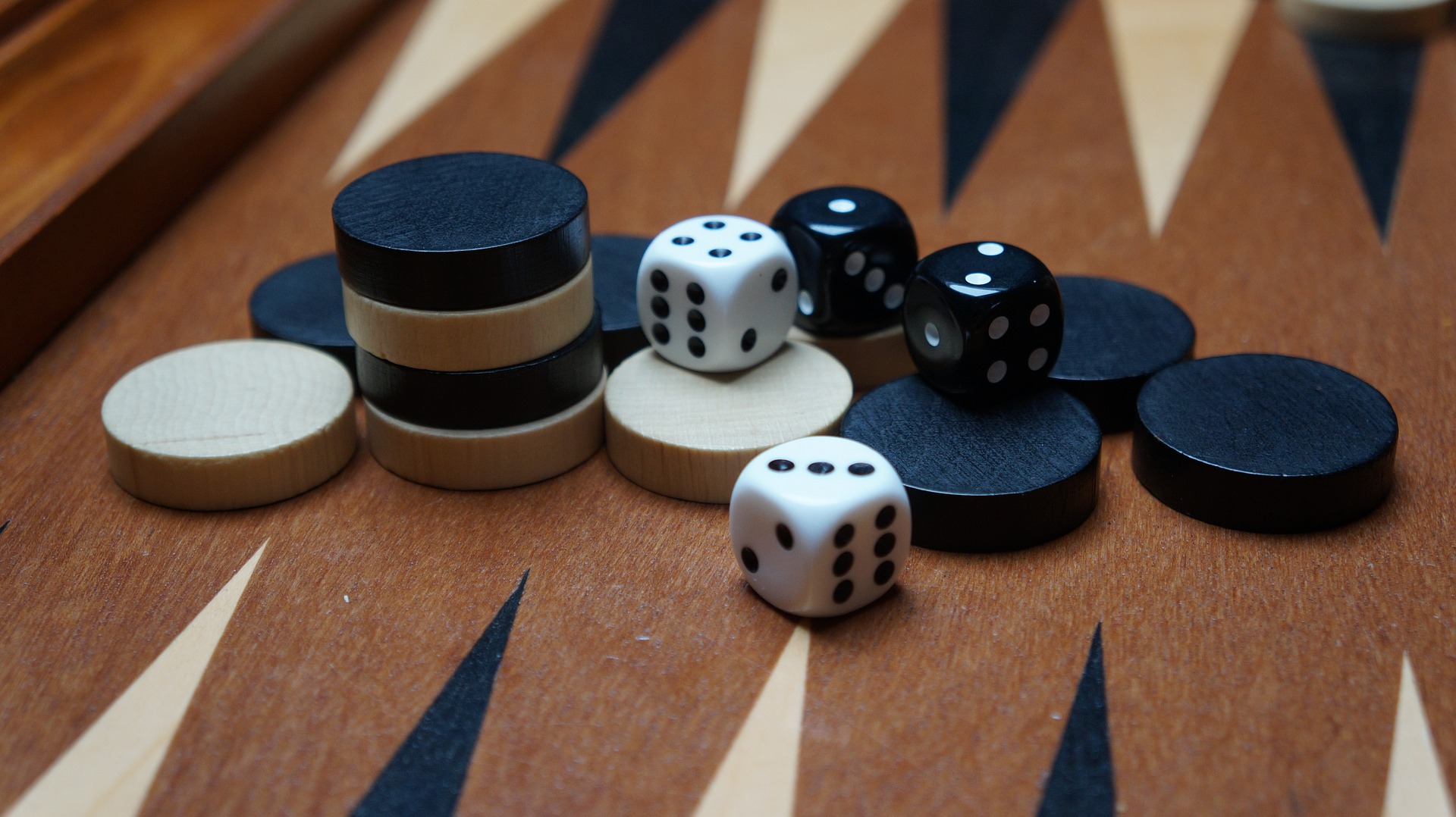 free-backgammon-joins-the-competitive-games-online-scene-the-sports