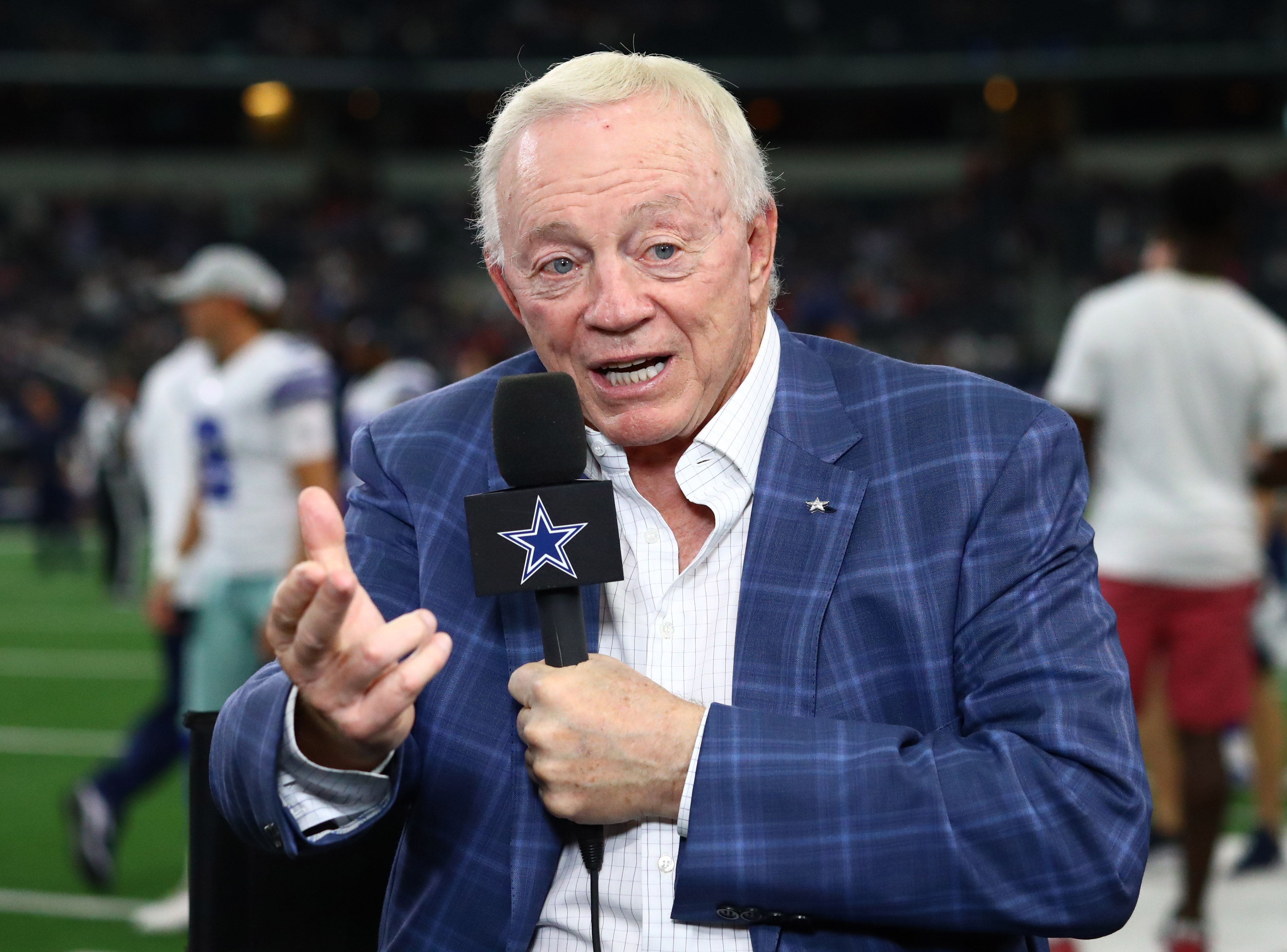 Jerry Jones Shows Support For Deion Sanders In Bid To Become FSU’s Head ...