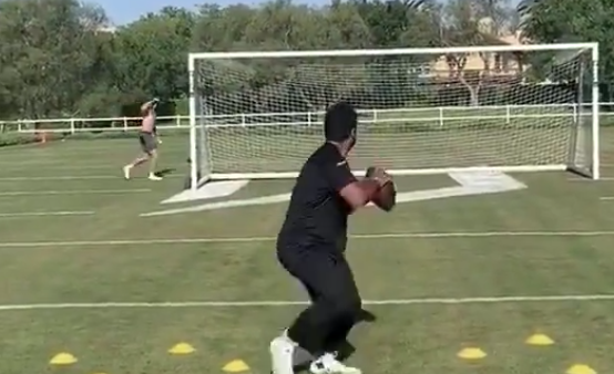 Rams punter Johnny Hekker trolls Russell Wilson over workout video conditions