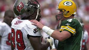 Flashback: Brett Favre vs Warren Sapp Was the Heart of Packers-Bucs Rivalry