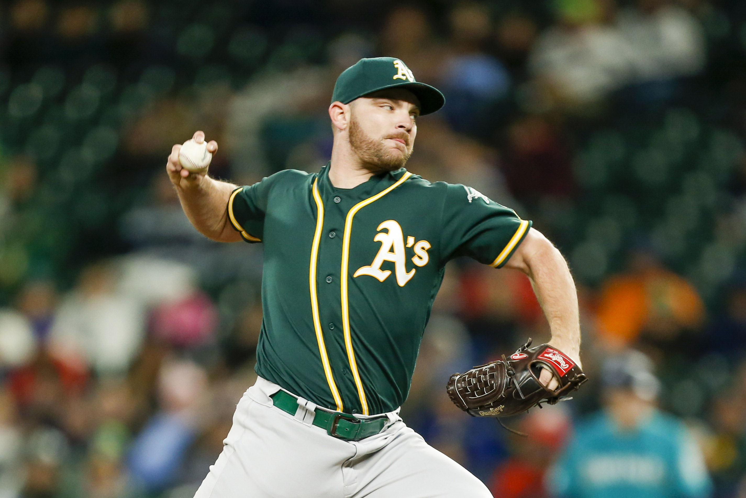 Liam Hendriks signs with the White Sox from the Athletics | The Sports ...