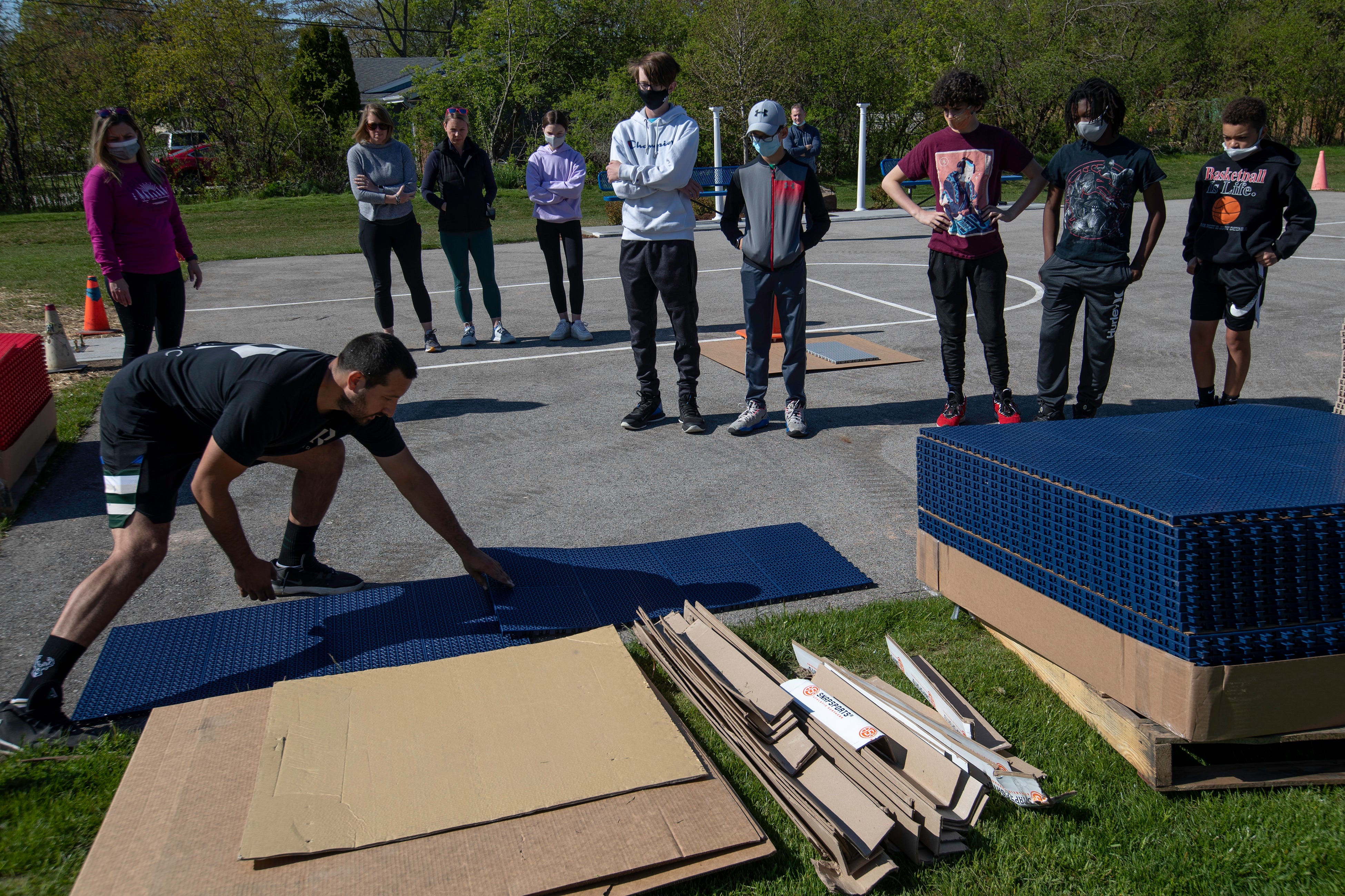 A guide to installing an in ground basketball hoops | The Sports Daily